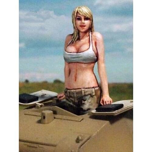 1/35 scale sexy beautiful chariot soldiers (well with a variety of scenes) Resin Model Kit figure Free Shipping