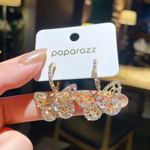 2021 New Fashion Korean Luxury Big Butterfly Stud Earrings for Women Bohemian Golden Round Pearl Wedding Earrings Jewelry Gift