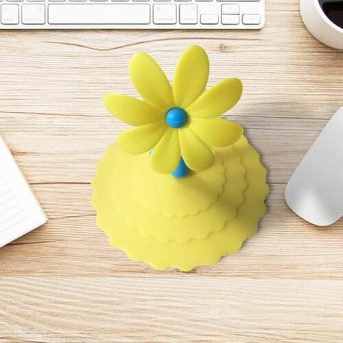 1 Pcs Cute Anti-Dust Silicone Cup Cover Coffee Suction Seal Lid Cap Silicone Sealed Love Spoon Novelty Creative Child Cup Hat