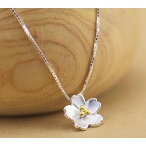 SMJEL New High Quality Delicate Silver Color Daisy Flower Necklaces for Women Tiny Flower Jewelry Party Birthday Gift SYXL026