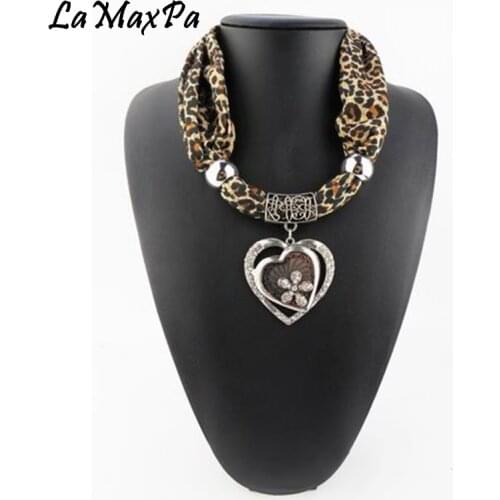 LaMaxPa 2018 New Design Women Jewellery Pendant Scarf Heart Gemstone Necklace Scarf Female Charm Pendant Accessories Echarpe