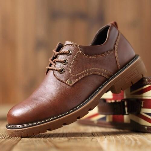 2021 Autumn New Men Leather Shoes Brogue Casual safety shoes Men Genuine Leather Shoes Work Business Casual Sneakers