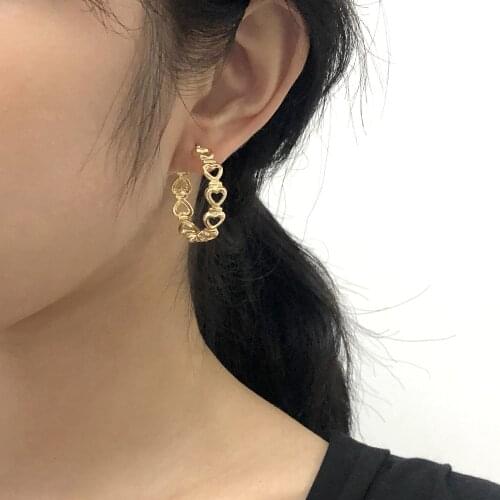 Fashion Heart Circle Stud Earrings for Women Trendy Elegant Cute Gold Color Round Pendant Earrings Jewelry Brincos Gifts