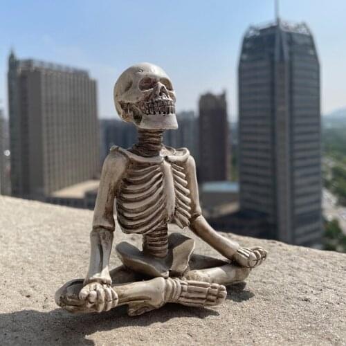 Creative Meditating Yoga Skeleton Figurine Resin Fake Skull Halloween Decor Pen Holder Succulents Container Home Ornament Gifts