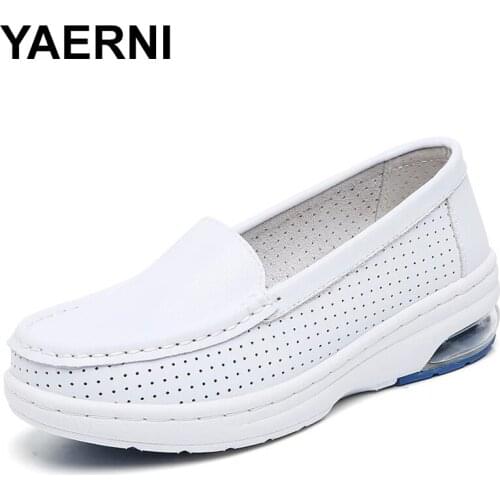 YAERNI Women Casual Shoes Breathable Nurse White Shoes Women Fashion Sneakers Flats Openwork Shoes Women Vulcanize Shoes Jogging