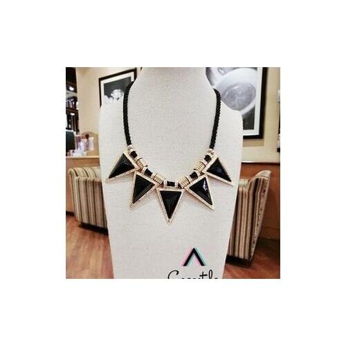 2015 new vintage pendent necklace necklace fashion bib statement pendent geometric magnetic necklace female best friends pendant