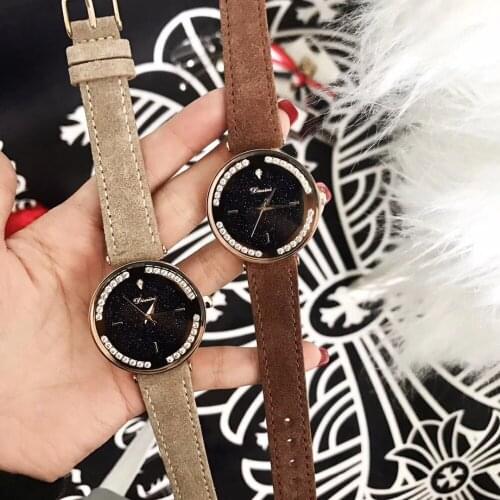 New Fashion European Popular Sexual Cold Wind Women Caramel Watches Waterproof Fur Leather Strap Watch Inner Crystals Wristwatch