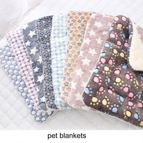 Soft Flannel Thickened Pet Soft Fleece Pad Pet Blanket Bed Mat for Puppy Dog Cat Sofa Cushion Keep Warm Sleeping Cover