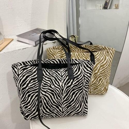 Retro Zebra Print Women Shoulder Bag Canvas Large Capacity Tote Handbags Ladies Casual Leisure Messenger Bag