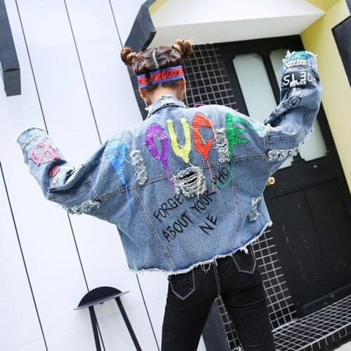 Autumn Casual Fashion Graffiti Printing Denim Jacket Women Ripped Hole Jean Jackets and Coats with Rivet and Tassel