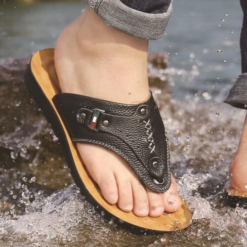Men Slippers Flip-flops Summer Beach Sandals Comfortable Men Casual Shoes Fashion Men Flip Flops Hot Sell Footwear 2021