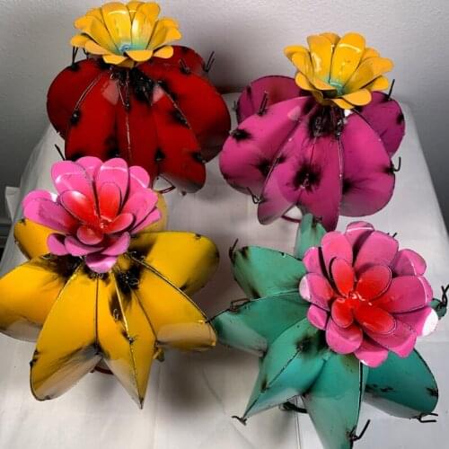 Rustic 11X9" Metal Cactus Garden Art Mini Cactus Courtyard Decorative Courtyard Gardening Decoration 11 Inch Metal Sculptures