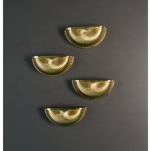 American European Retro Texture Shell Shaped Brass Handle Gold Closet Wine Cabinet Door Drawer Knob Handles Luxuriously Pulls