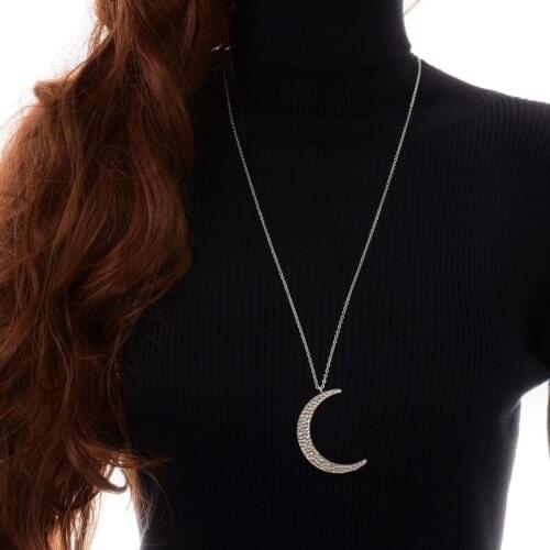 Fashion Womens Necklace 5CM Crescent Pendant Necklace Elegant Lady Sweater Chain New Trend Female Jewelry Accessories 2021