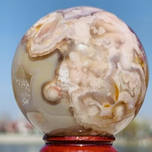 Natural snowflakes, cherry blossoms, agate crystal balls, the best cure