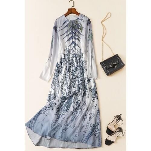 In New the Paragraphs spring of couture runway show thin ink flower long sleeve dress posed chiffon dress is M