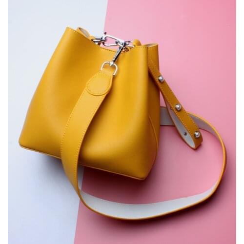 Luxury leather drawstring bucket handbag fashion large capacity one-shoulder diagonal bag