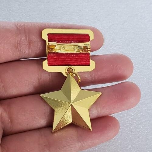 Russian Replica Badge CCCP Russia USSR Badge Metal Souvenir Collection Hero Medal Gold Star Medal #101