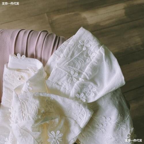 Three Pearl buckle. dimensional flower Pure White Lace Chiffon T-shirt for womens Xia Xin T-shirt. No replenishment after sale