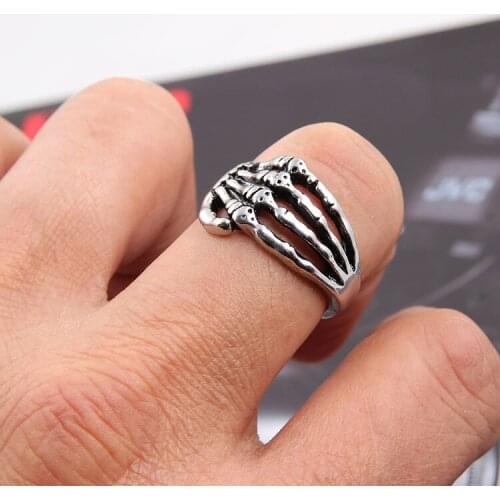 Personality Silver Color Palm Skull Ring for Motorcycle Party Mens Finger Ring Punk Ring Hip Hop Jewelry