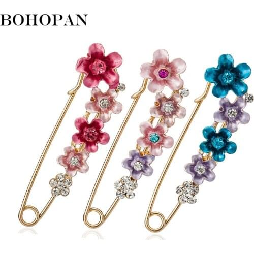 Elegant Brooches For Women 3 Color Flower Design Rhinestone Brooch Pins Fashion Jewelry Collar Pin Female Party Suit Accessories