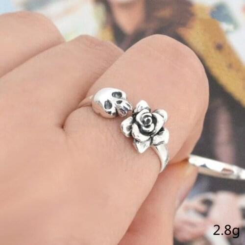 Vintage Silver Color Gothic Punk Style Rose Skull Rings for Women Cocktail Party Rings Wedding Rings Bridal Jewelry Accessories