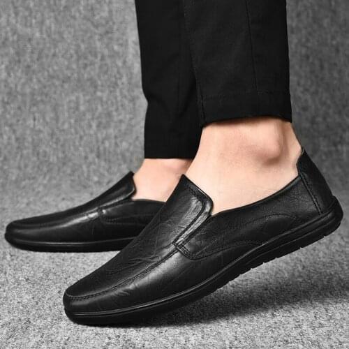 2021 Fashion Genuine Leather Casual Comfortable Loafers Hot Sale Men Comfy Driving Shoes Male Moccasins Slip on Loafers Footwear