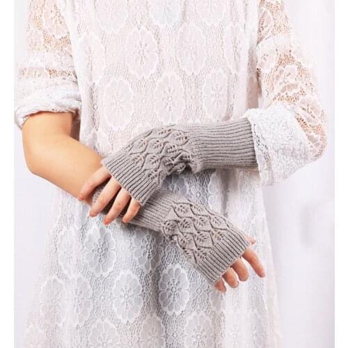 6 Colors Winter Warm Fashion Acrylic Korean Half Finger Arm Leak Finger Long Gloves Women Ladies Gloves