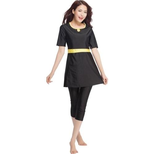 Muslim Islamic Lady Short Sleeves Top and Eighth PantsTwo Pieces Traditional Swimsuit Arab Women Modest Ethnic Swimming Wear