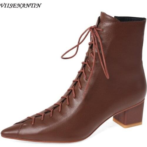 French Retro Lace-up Pointed Toe Thick Heel Short Boots Korean Style Temperament White Spring and Autumn Female Mid-heel Shoes