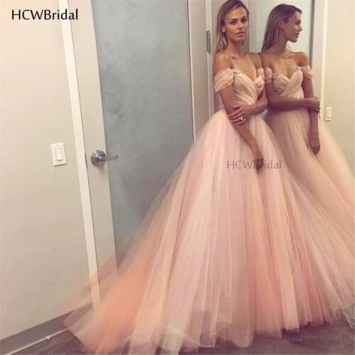 2021 Light Pink Evening Dresses A Line Tulle Off-The-Shoulder Floor Length Elegant Plus Size Evening Prom Party Gowns