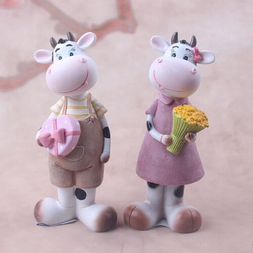 Couple Resin Crafts Gifts Cows Statue Home Ornaments Girls Friend Christmas Birthday Unique Decorations Wedding Birthday Present