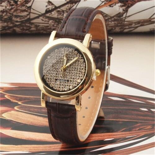 TOP NEW Retro Pu Leather Watch Retro Golden Panel Wristwatch Fashion Quartz School Student Business Montre uhr hour