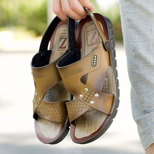 2021 summer New Flat Slip on leather Sandals men fashion Non-slip slippers male outdoor Comfortable chic Sandy beach men Sandals