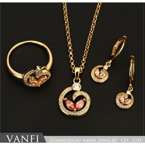 New Style Dubai Gold Color New Butterfly Shape Necklace Earrings Wholesale Wedding Jewelry Set