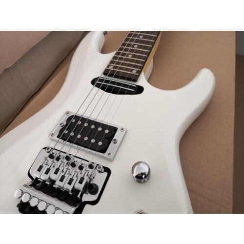 Custom 6 string guitar,white guitar,basswood body,maple neck,tremolo bridge,white pickup,chrome button