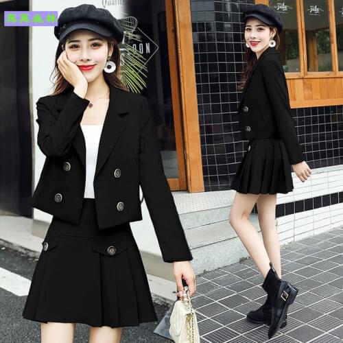 Casual suit with short skirt suit women pleated short skirt Korean version 2021 spring and autumn fashion show thin two piece su