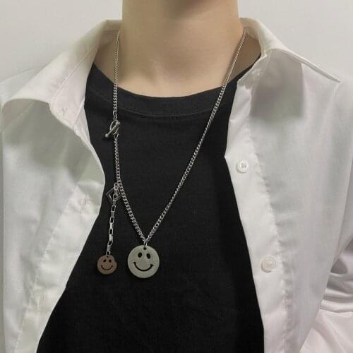 Origin Summer Asymmetric Smile Face Toggle Clasp Pendant Necklace for Women Delicate Stainless Steel Hollow Necklace Jewellery
