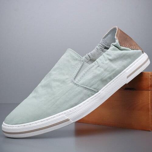 Weightlight Soft Mens Loafers Mens Vulcanized Shoes Comfortable Breathable Canvas Shoes Outdoor Mens Casual Slip on Shoes