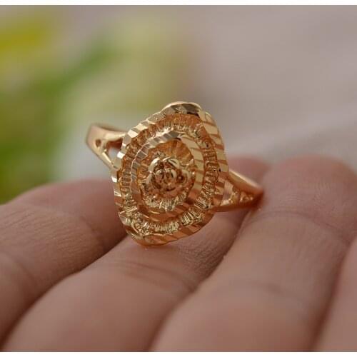 Small Dubai Gold Color Ring for Women Have Personality Ring for Women Men Gold Color Charm Party Jewelry African Arab Items