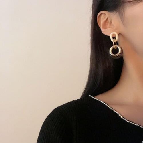Trendy Classic Resin Earrings Gold Color Creamy-White Circle For Women Girl Party Wedding Club Temperament Jewelry Gifts 1 Pair