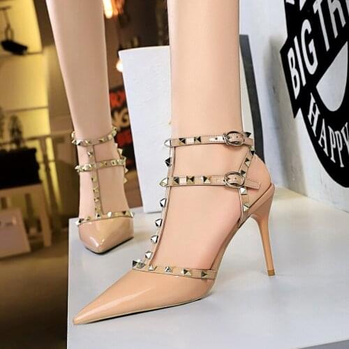 2021 Summer Women 9cm High Heels Rivets Sandals Patent Leather Stiletto Silver Yellow Heels Studded Sandles Stripper Prom Shoes