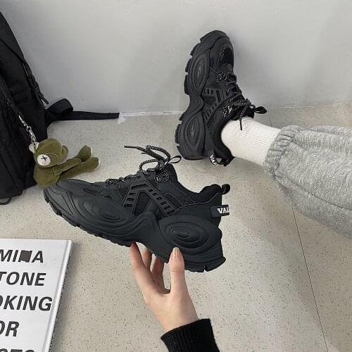 Female fried street old shoes ins super fire black wild Korean sports casual shoes summer new style