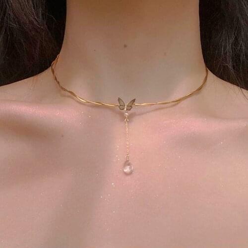 Sweet Gold Butterfly Choker Necklace for Women Fashion Crystal Water Drop Tassel Necklace Simple Party Jewelry Gifts