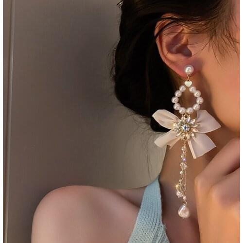 Recordar Espacio Piercing Earrings