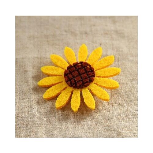 Hot Fashion new multi - color sunflower girls brooch women badge accessories 2020 factory direct Gift
