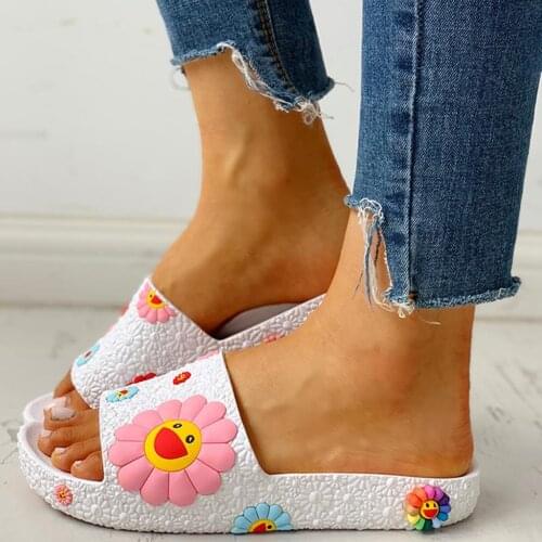 Slippers for Women Cute Sun flower Cartoon Women Slides 2020 Summer Beach Shoes Women Flat Heels Flip Flops r Open Toe Slipper