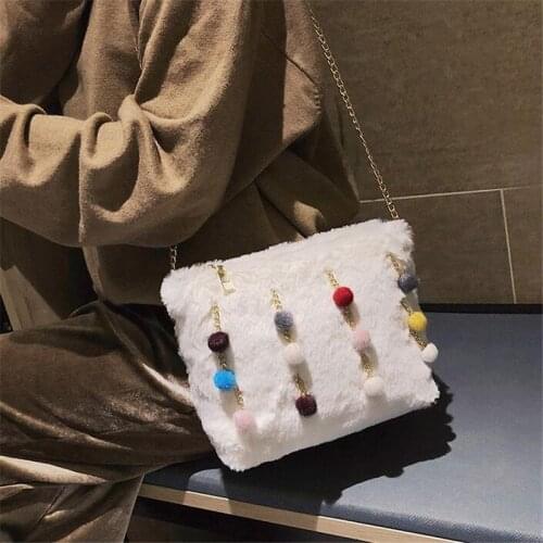 2021 Cute Ball Tassel Shoulder Bags For Women Korean Style Hair Chain Women Messenger Bag Ladies Faux Fur Envelope Day Clutch