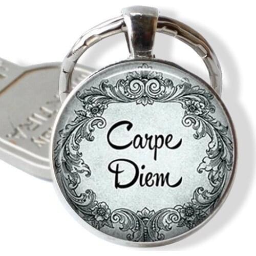 Fashion Charm Carpe Diem Art Photo Cabochon Glass Pendant Cabochon Car Keychain Handcrafted Jewelry For Men Gift