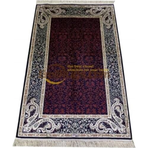 Traditional Small Oriental Silk Hand Made Persian Area Rug Carpet